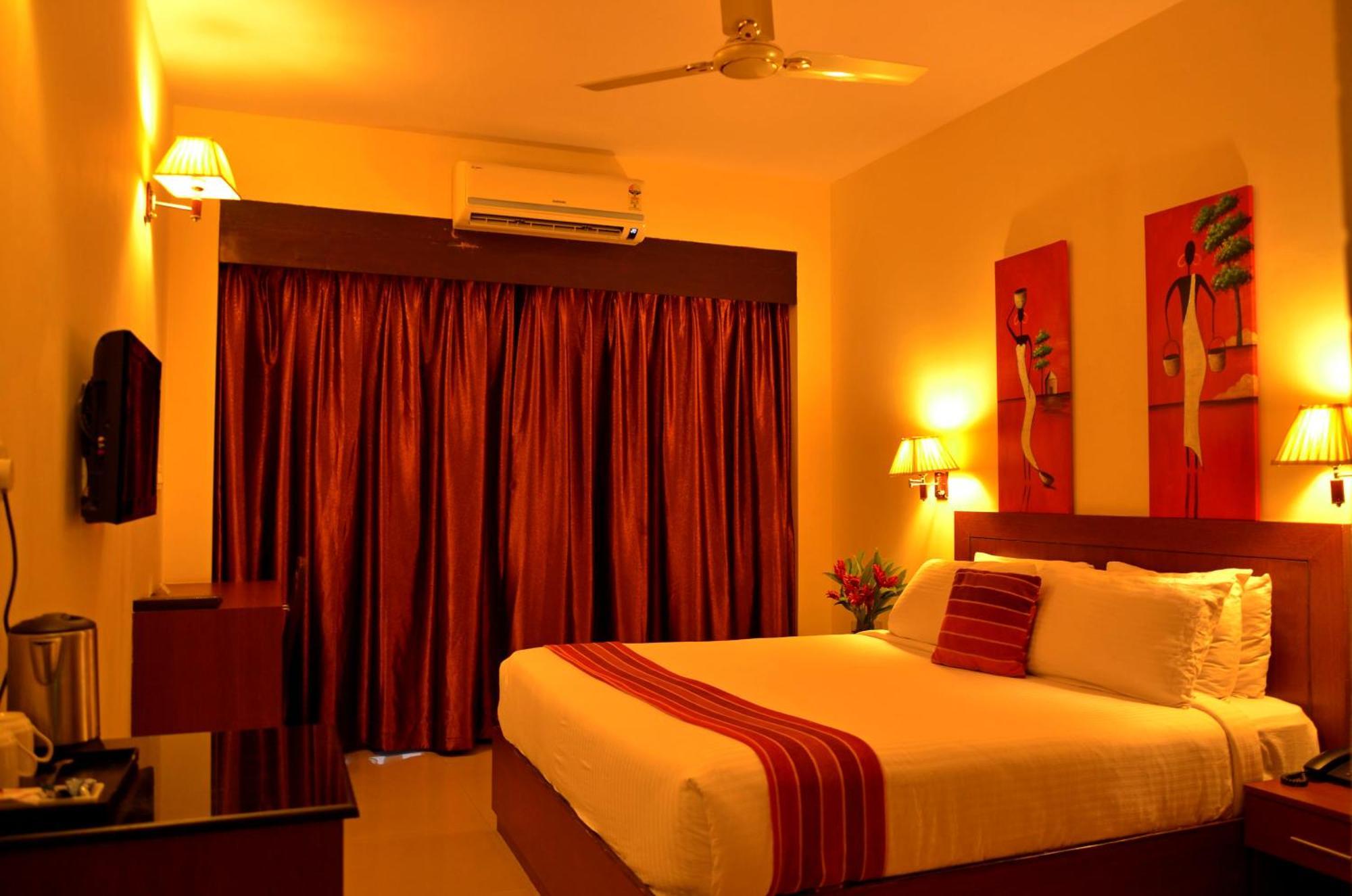 Hotel The Queeny 3*