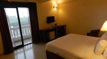 Hotel The Queeny Sancoale