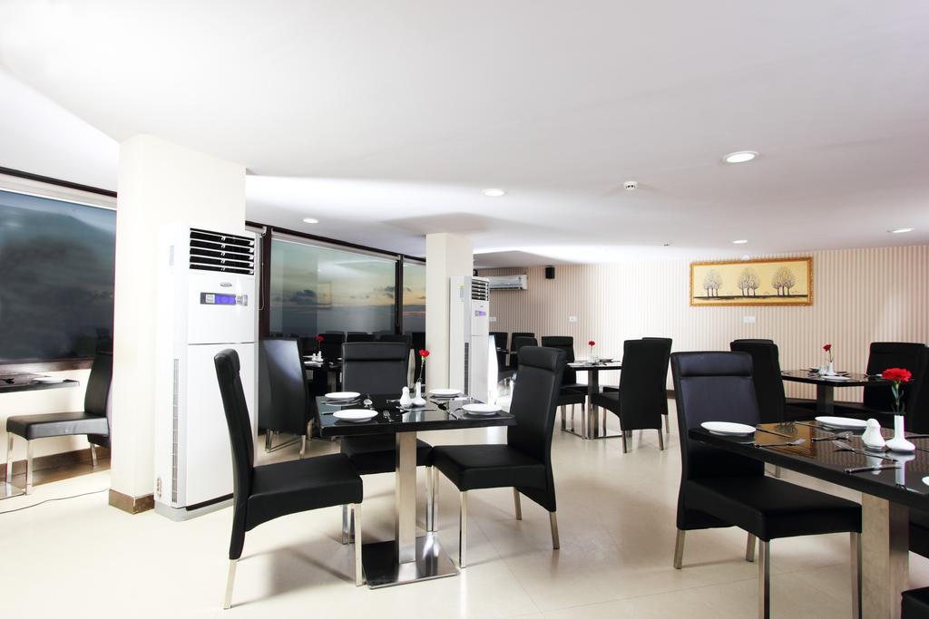 Hotel The Queeny Sancoale