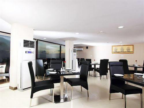 The Queeny 3* Sancoale